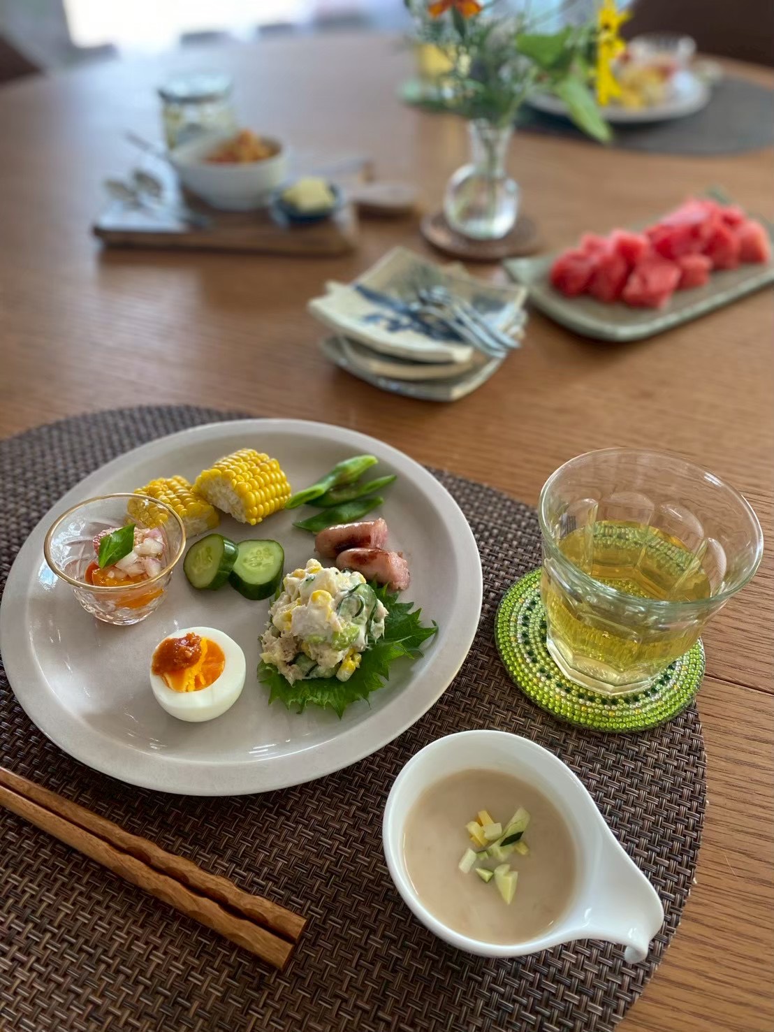 旬の野菜を少しずつ味わう一皿